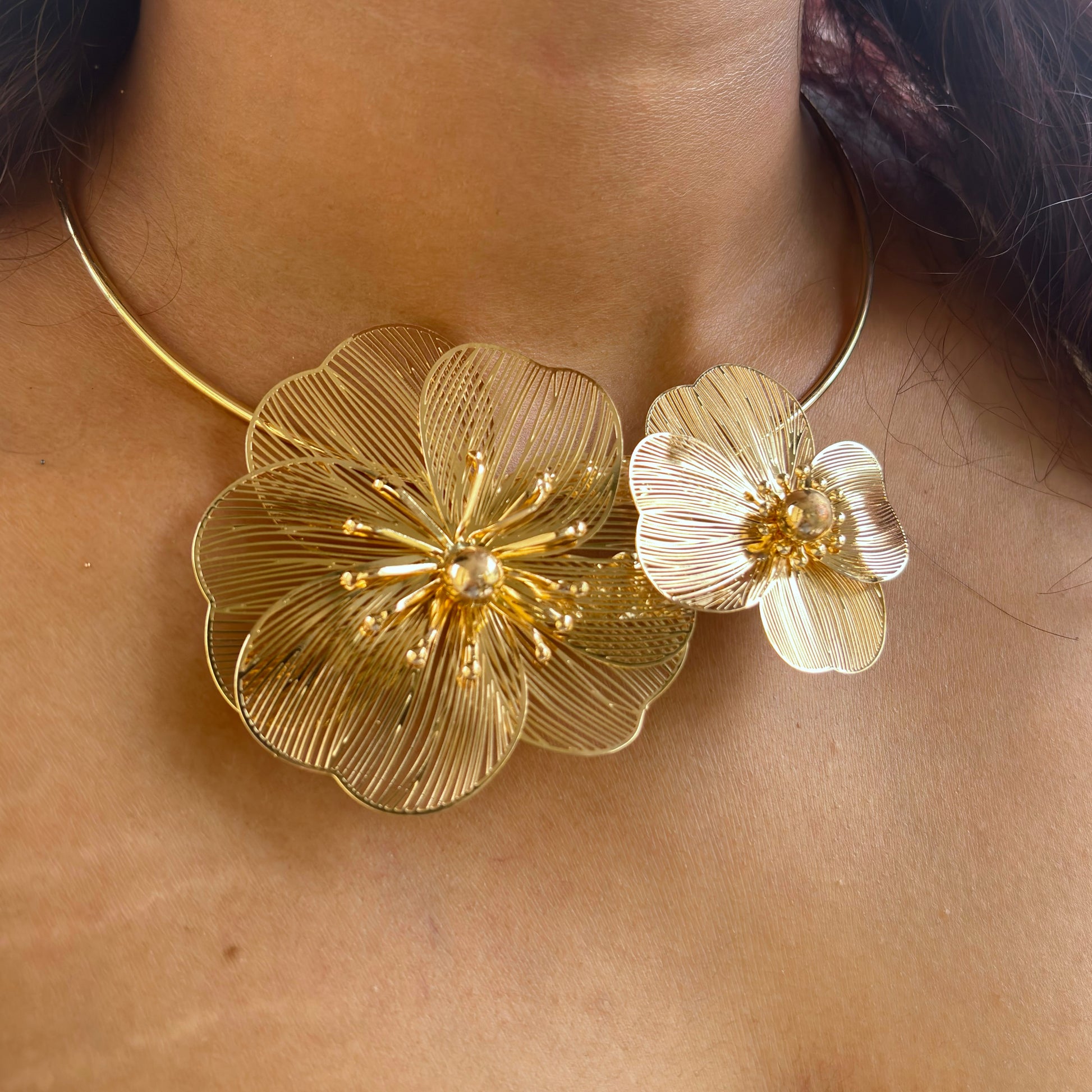 Artistic Gold Tone Double Floral Choker Necklace